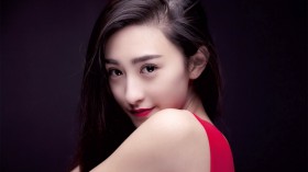 上戏校花朱圣祎桌面壁纸