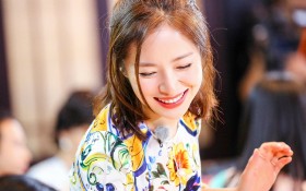 演员江一燕桌面壁纸