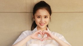 美女演员张慧雯桌面壁纸