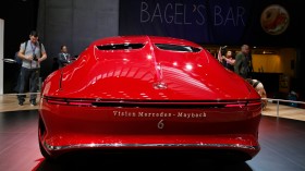 红色梅德赛斯Mercedes-Maybach 6汽车桌面壁纸