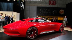 红色梅德赛斯Mercedes-Maybach 6汽车桌面壁纸