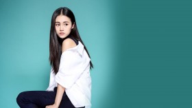 美女演员安悦溪桌面壁纸