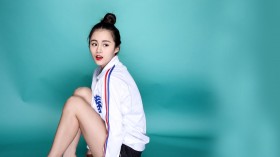 美女演员安悦溪桌面壁纸