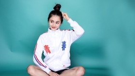 美女演员安悦溪桌面壁纸