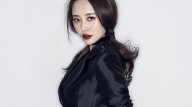 美女演员李纯桌面壁纸