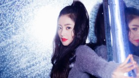 美女演员张天爱桌面壁纸