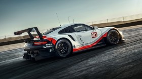 2017保时捷911 RSR桌面壁纸
