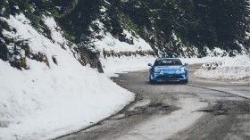 2017雷诺轿跑Alpine A110桌面壁纸