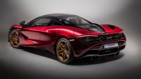 2017迈凯轮McLaren 720S桌面壁纸