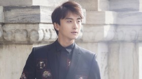 小鲜肉帅哥演员牛骏峰桌面壁纸
