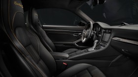 2017保时捷911 Turbo S特别版桌面壁纸