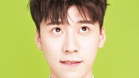 快乐男声帅哥小鲜肉王博文桌面壁纸
