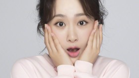 可爱耍宝美女童星杨紫桌面壁纸