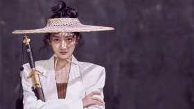 气质美女明星王鸥桌面壁纸