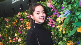 可爱美女明星欧阳娜娜桌面壁纸