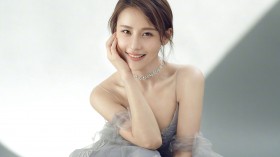 美女明星贾青桌面壁纸
