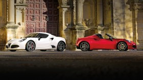 2018 Alfa Romeo 4C Coupe and Spider（阿尔法 罗密欧）汽车桌面壁纸