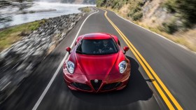 2018 Alfa Romeo 4C Coupe and Spider（阿尔法 罗密欧）汽车桌面壁纸