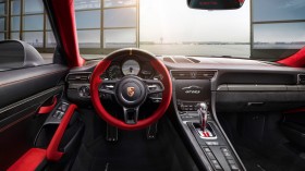 保时捷911 GT2 RS超跑桌面壁纸