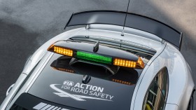 2018奔驰F1安全车GT R FIA F1桌面壁纸
