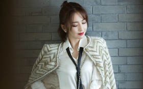 美女明星佟丽娅桌面壁纸