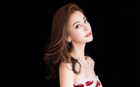 Angelababy性感礼服写真桌面壁纸