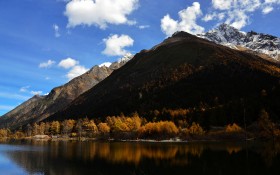 四川阿坝米亚罗自然风景桌面壁纸