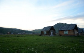 喀纳斯图瓦村夕阳自然风景桌面壁纸