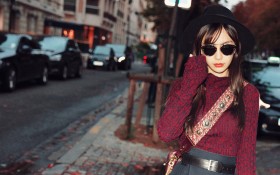 Angelababy巴黎街头唯美桌面壁纸