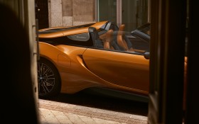 创新BMW i8 敞篷跑车桌面壁纸