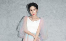 娄艺潇仙气性感写真桌面壁纸