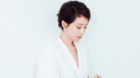 美女明星海清桌面壁纸