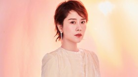 美女明星海清桌面壁纸