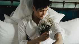 帅哥明星彦希桌面壁纸
