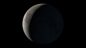 唯美月亮宇宙风景桌面壁纸