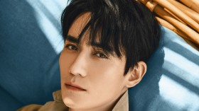 帅哥明星朱一龙桌面壁纸