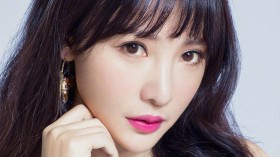 性感女神美女明星柳岩桌面壁纸