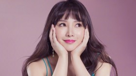 性感女神美女明星柳岩桌面壁纸