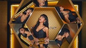 特立独行的美女歌手吉克隽逸桌面壁纸
