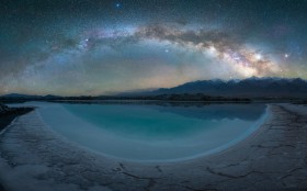 青海大柴旦翡翠湖唯美风景桌面壁纸