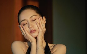 美女明星王子文优雅桌面壁纸