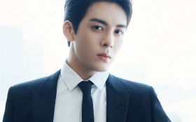 帅哥明星曾舜晞桌面壁纸