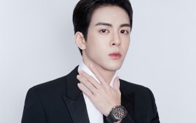 帅哥明星曾舜晞桌面壁纸