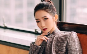 美女歌手孟美岐桌面壁纸