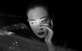 美女演员谭卓桌面壁纸