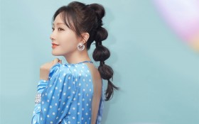 美女明星秦岚桌面壁纸